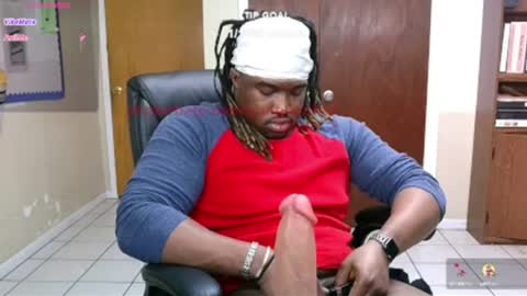 Snapshot of yungbbcbro chatting on 01.05.25 Octavian online show from 01.05.25