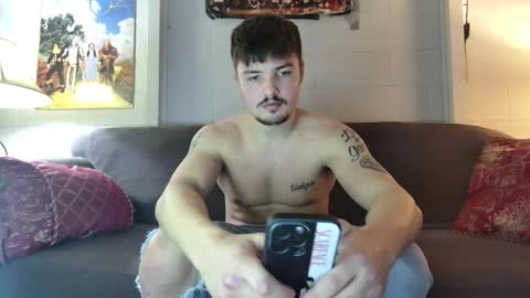 Snapshot of yungbul1 chatting on 11.26.25 yungbul1 online show from 11.26.25