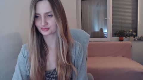 Snapshot of yungflora chatting on 04.06.26 Berry online show from 04.06.26