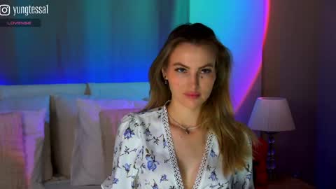 Snapshot of yungtessa chatting on 06.09.26 Tessa online show from 06.09.26