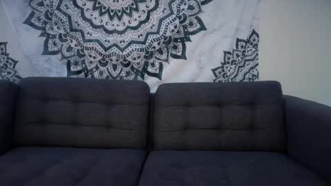 yurdreams_22 online show from 11.21.25