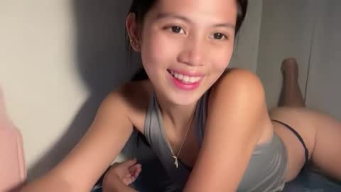 Snapshot of yuri_kai chatting on 10.11.25 yuri online show from 10.11.25