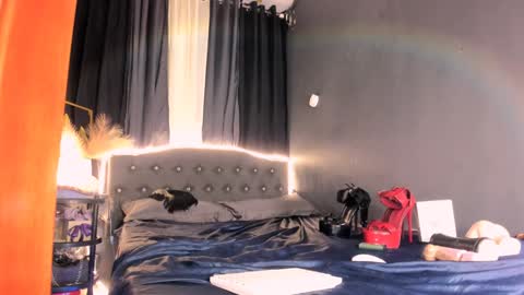 Snapshot of yuriefoster chatting on 02.07.25 Yurie online show from 02.07.25