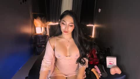 Snapshot of yuriefoster chatting on 02.13.25 Yurie online show from 02.13.25