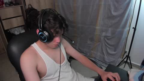 yurii_moody online show from 12.15.24