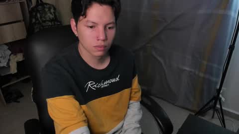 yurii_moody online show from 02.17.25