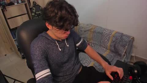 yurii_moody online show from 11.19.25