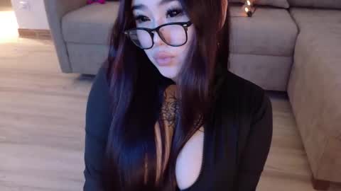 Hi My name Yuriko online show from 11.22.25