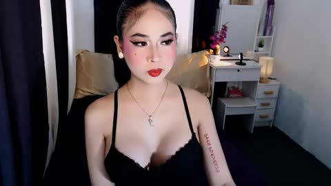 Snapshot of yvannasilva18 chatting on 10.28.25 jai online show from 10.28.25