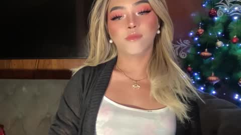 Snapshot of yvonne_guidotti chatting on 12.08.24 Miss Cali online show from 12.08.24