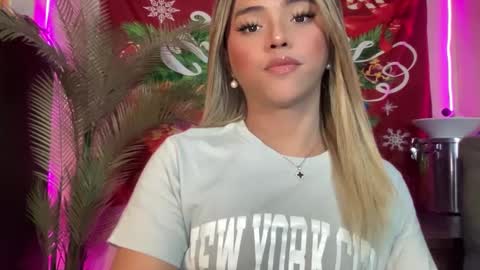 Snapshot of yvonne_guidotti chatting on 12.30.24 Miss Cali online show from 12.30.24