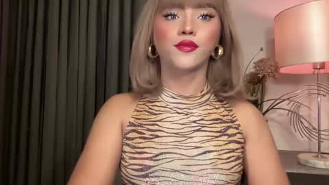 Snapshot of yvonne_guidotti chatting on 02.02.25 Miss Cali online show from 02.02.25