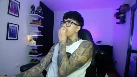 zac_muller1 online show from 01.18.26