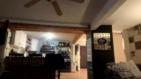 zach42104 online show from 02.12.26