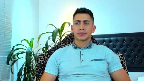 Snapshot of zachpri20 chatting on 09.16.25 zachpri20 online show from 09.16.25