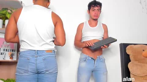 Snapshot of zack_and_alan chatting on 10.28.25 zack online show from 10.28.25