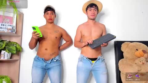 Snapshot of zack_and_alan chatting on 11.13.25 zack online show from 11.13.25