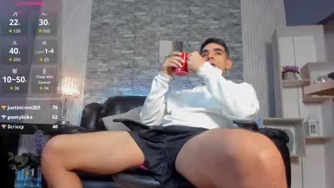 zack_joness10 online show from 07.16.26