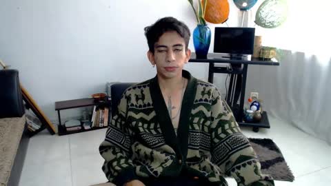 Snapshot of zack_kingg chatting on 12.18.24 Zack King online show from 12.18.24