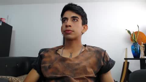 Snapshot of zack_kingg chatting on 12.19.24 Zack King online show from 12.19.24