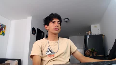 Snapshot of zack_kingg chatting on 01.21.25 Zack King online show from 01.21.25