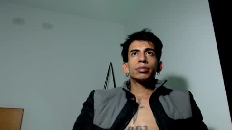 Snapshot of zack_kingg chatting on 03.01.25 Zack King online show from 03.01.25