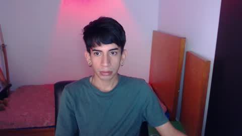 Snapshot of zack_kingg chatting on 09.24.25 Zack King online show from 09.24.25