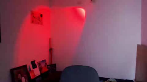 Snapshot of zack_kingg chatting on 10.07.25 Zack King online show from 10.07.25