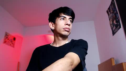 Snapshot of zack_kingg chatting on 10.09.25 Zack King online show from 10.09.25