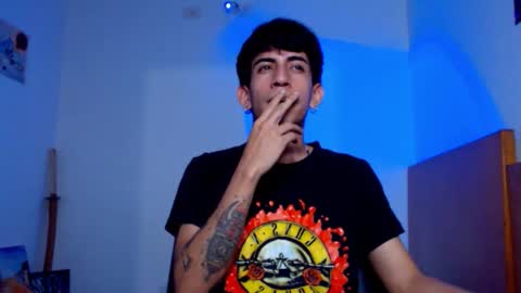 Snapshot of zack_kingg chatting on 10.16.25 Zack King online show from 10.16.25