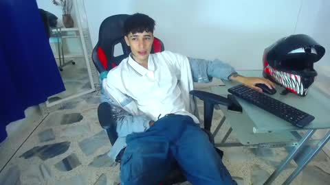 Snapshot of zacktk7 chatting on 12.06.24 zack online show from 12.06.24