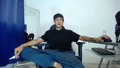 Snapshot of zacktk7 chatting on 12.20.24 zack online show from 12.20.24