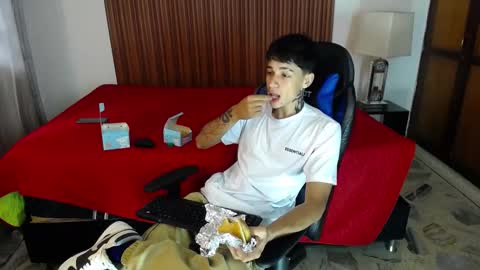 Snapshot of zacktk7 chatting on 12.28.24 zack online show from 12.28.24