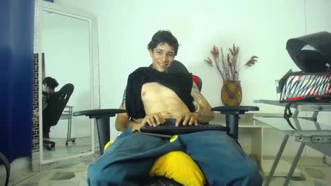 Snapshot of zacktk7 chatting on 01.21.25 zack online show from 01.21.25