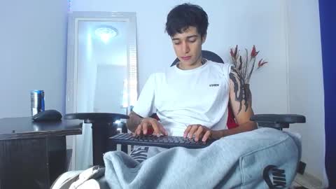 Snapshot of zacktk7 chatting on 02.04.25 zack online show from 02.04.25