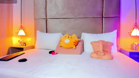 Zafiro online show from 02.23.26