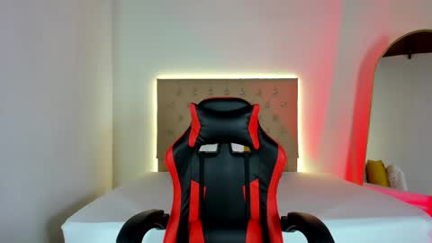 Zafiro Brown online show from 10.05.25