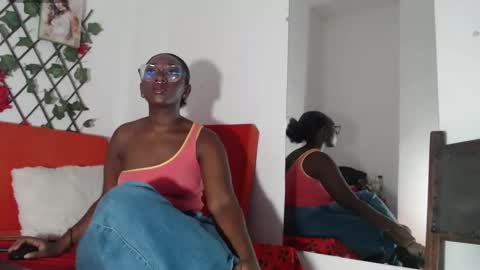 Snapshot of zahhysims chatting on 11.02.25 zahhy online show from 11.02.25