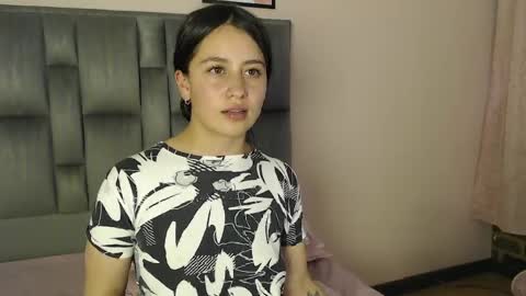 Snapshot of zaida_1 chatting on 05.04.26 Zaida online show from 05.04.26