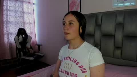 Snapshot of zaida_1 chatting on 06.02.26 Zaida online show from 06.02.26