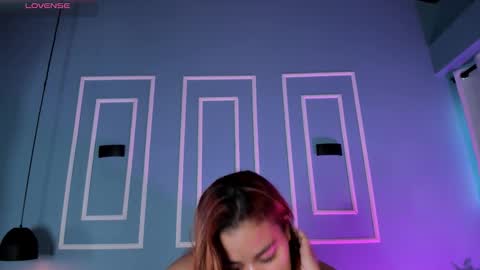 Snapshot of zaily_zc chatting on 12.02.25 Zaily online show from 12.02.25