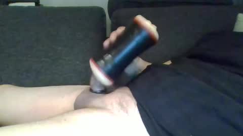 Snapshot of zakksten chatting on 02.10.26 Zakk online show from 02.10.26