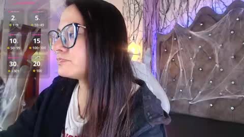   online show from 11.06.25