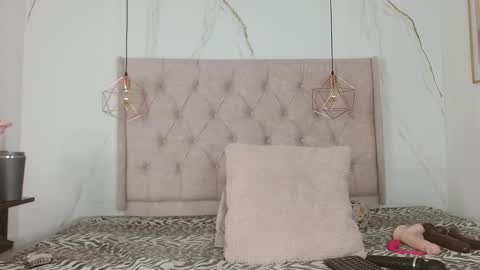 Snapshot of zamirasc chatting on 10.06.25 ZAMIRA online show from 10.06.25