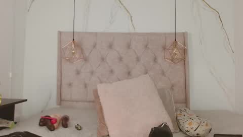 Snapshot of zamirasc chatting on 10.09.25 ZAMIRA online show from 10.09.25