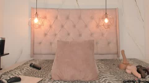 Snapshot of zamirasc chatting on 03.16.26 ZAMIRA online show from 03.16.26