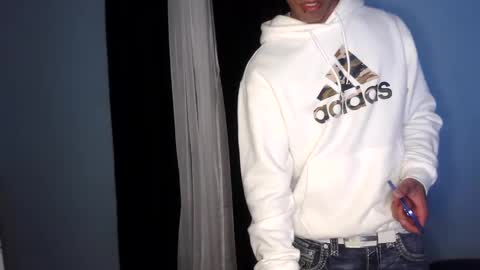 Snapshot of zamoraedii1994 chatting on 12.25.24 Edii online show from 12.25.24