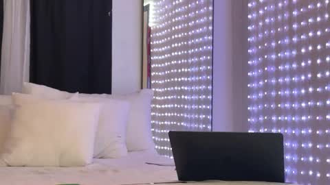 Snapshot of zamoraedii1994 chatting on 12.15.25 Edii online show from 12.15.25