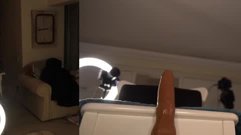 Snapshot of zanadya chatting on 12.02.25 zana online show from 12.02.25