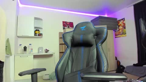 Snapshot of zander003 chatting on 11.20.25 zander003 online show from 11.20.25